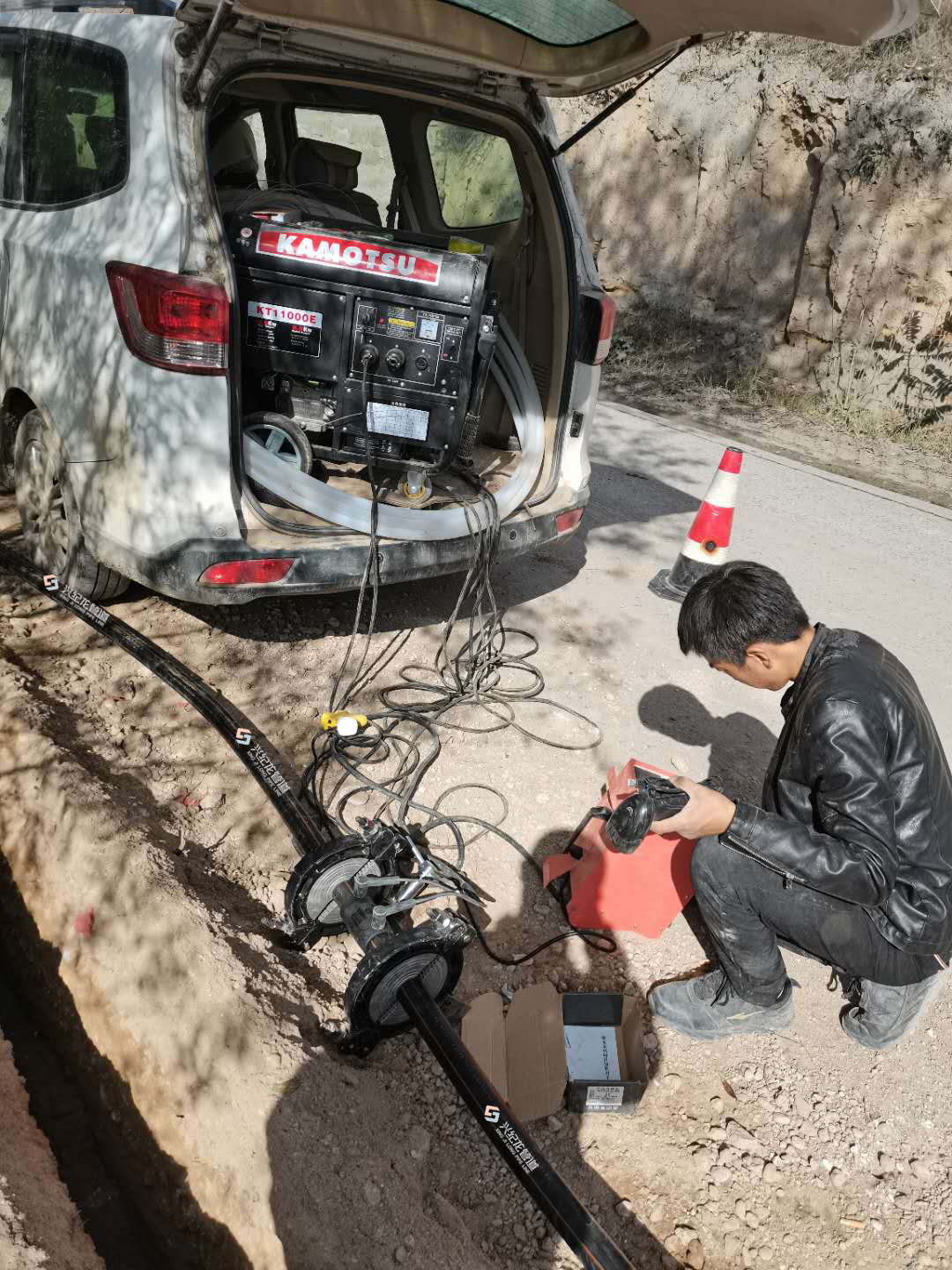 “興紀龍”埋地燃氣專用管，對接施工圖